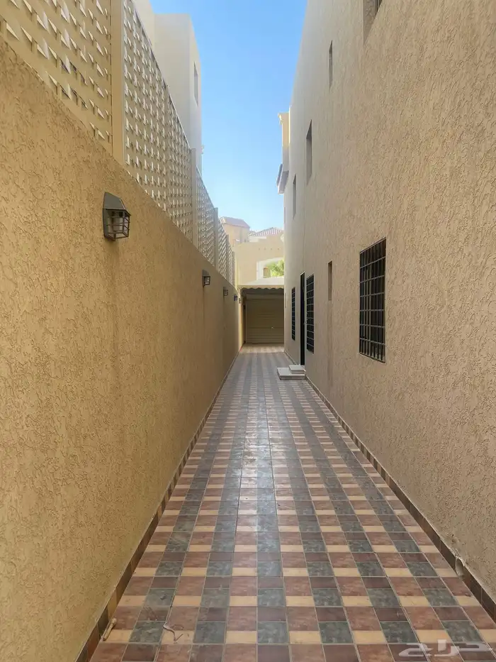 فيلا في النفل400م ب4مليون عمرها13سنه 1