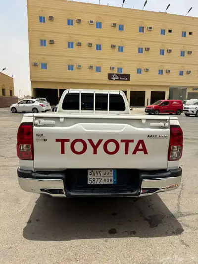 هايلوكس 9
