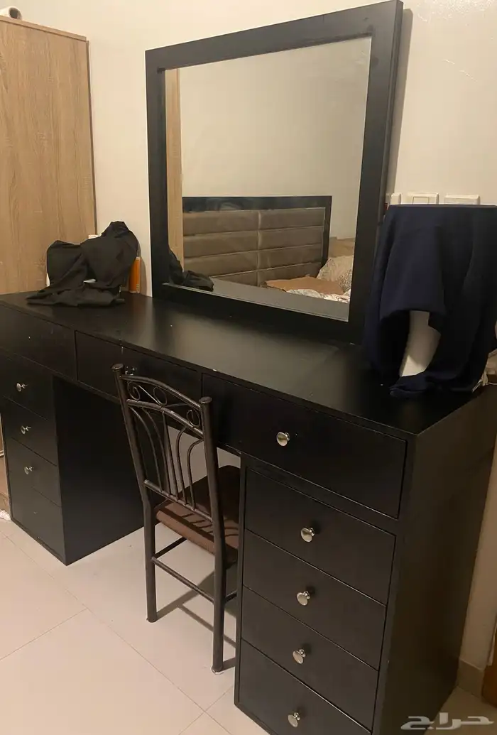 تسريحة مع مراية 0