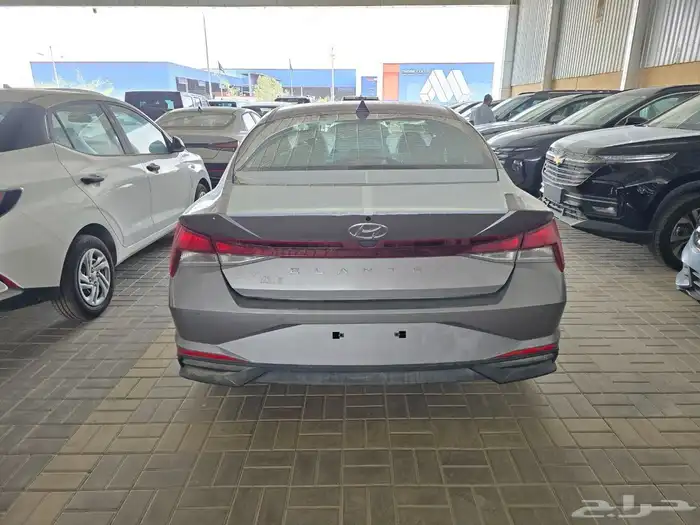 هوانداي النترا لون رصاصي 1600cc سعودي 2023 12