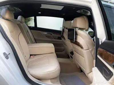 Bmw 750 Li 10