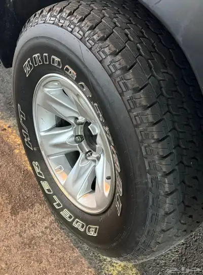 باترول24 جنوط اصليه 5مع كفرات برجستون 4 2