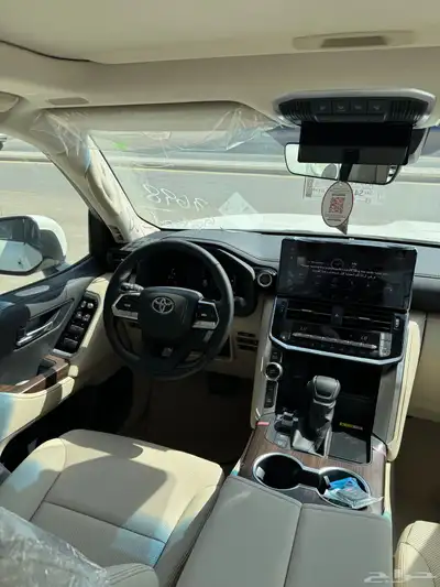 تويوتا لاندكروزر GXR4 بنزين 2025 6