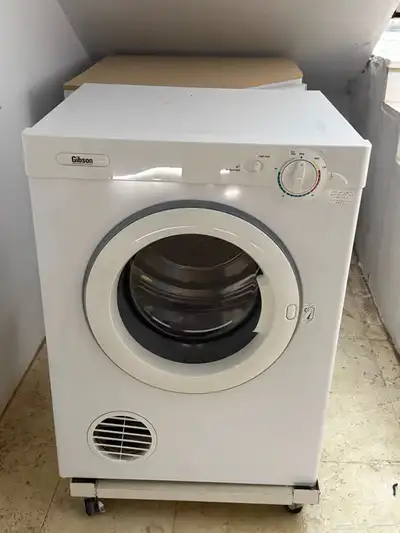 نشافة ملابس شبه جديده 1