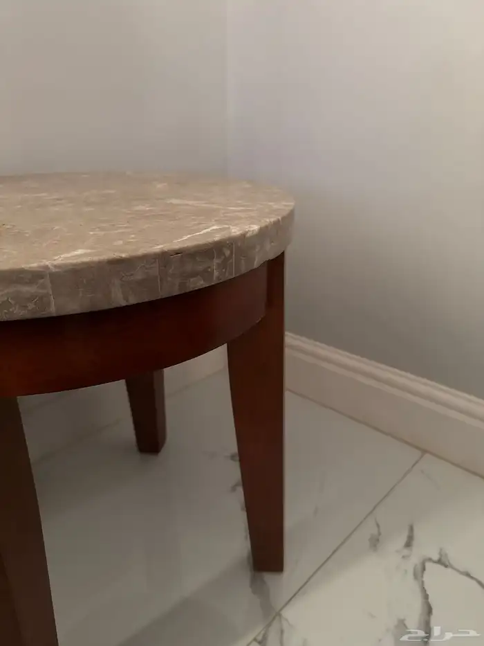 طاولة هوم سنتر جانبية 1