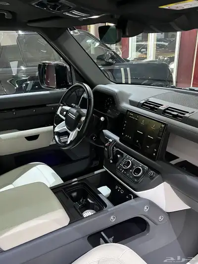 لاند روفر ديفيندر HSE 2023 4