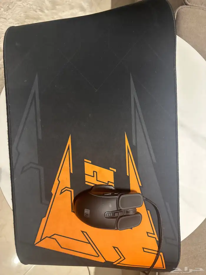 الكيبورد والتلفزيون مو للبيع السوني 4 الجهاز سليم 13