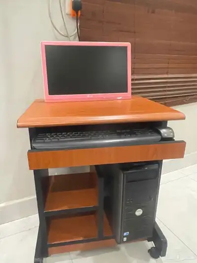 كمبيوتر للبيع مع ملحقاته 3