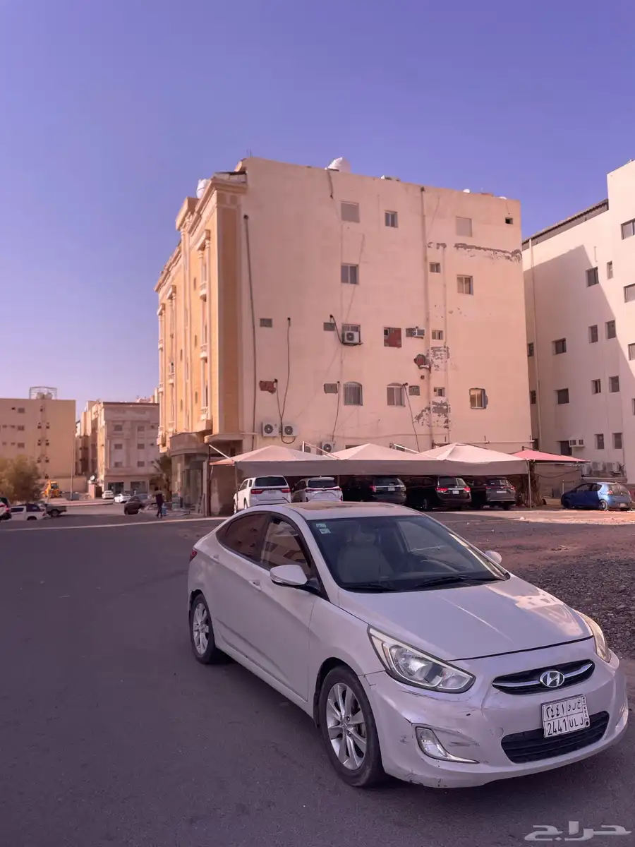 ابغى كمبرسر اكسنت 2015 ما يتعدا 250 سعرة 0