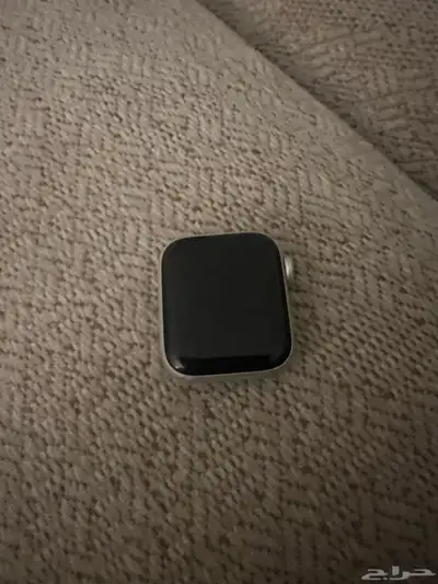 ساعة أبل واتش se 40 mm 50 meters 0