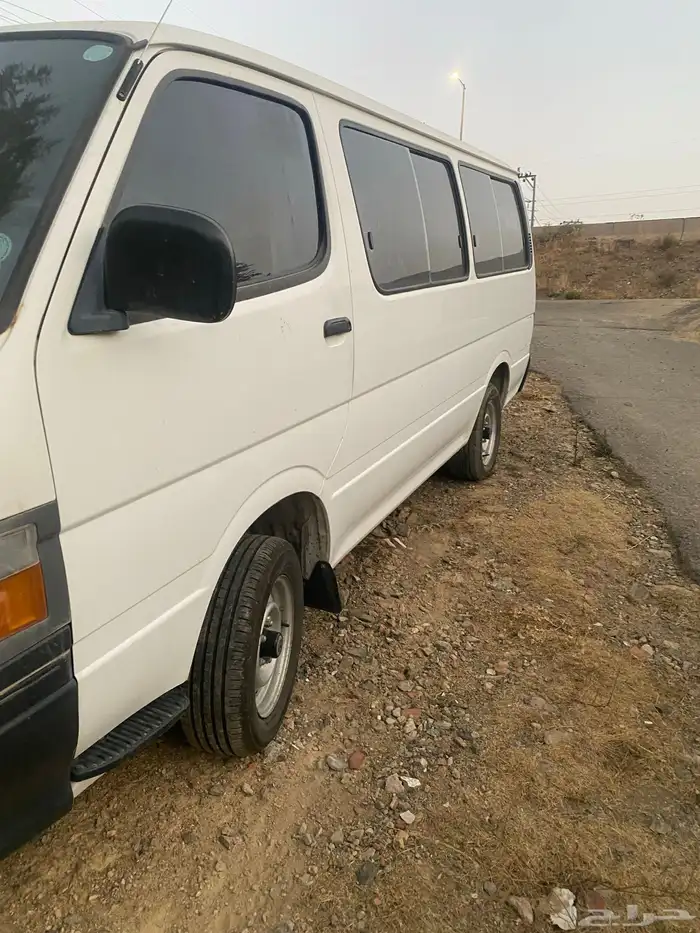 باص تويوتا هايس 1