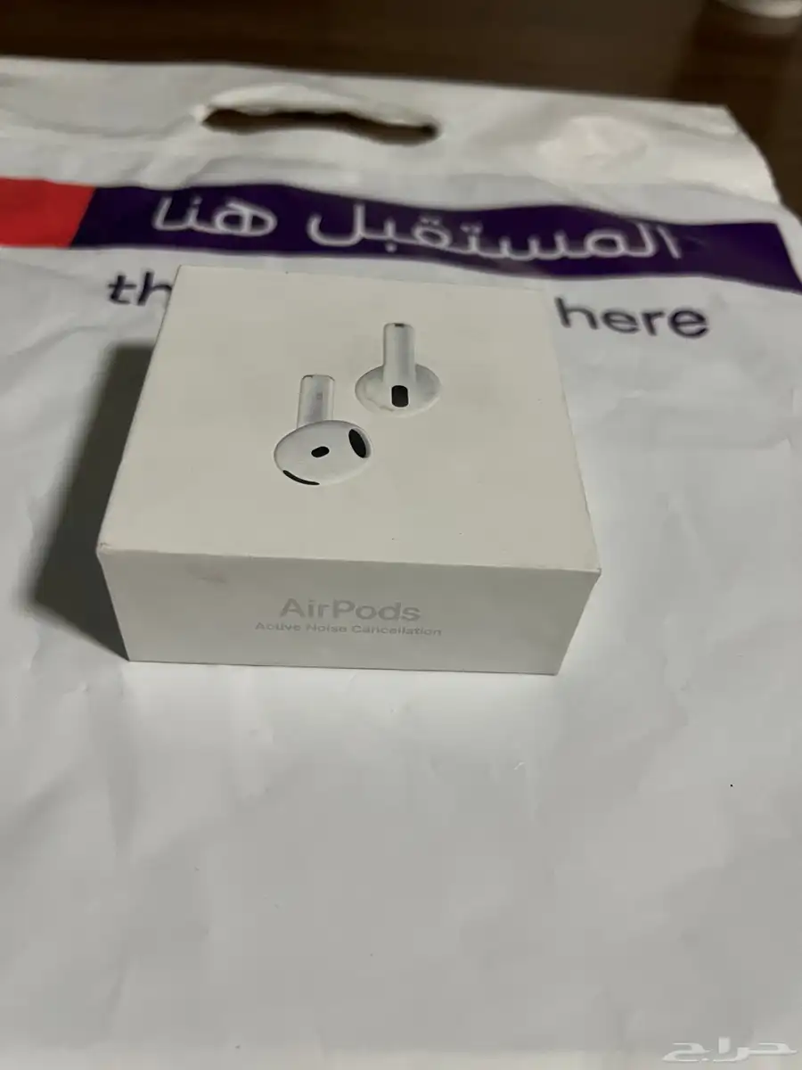 آيفون 16 برو أسود تيتانيوم 256GB جديد مع السماعة index