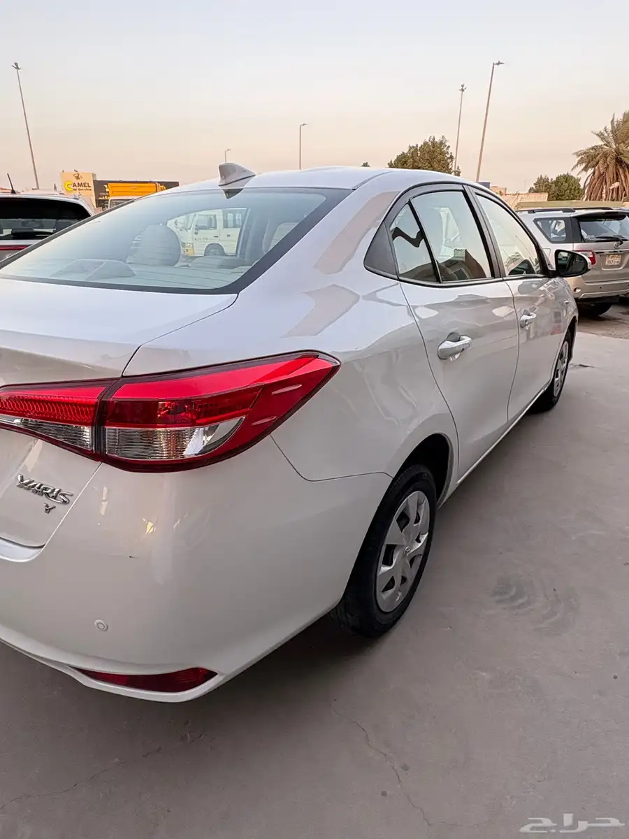 تويوتا يارس 2022 ممشى قليل بحالة الوكالة index