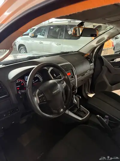 ايسوزو MUX 2019 13
