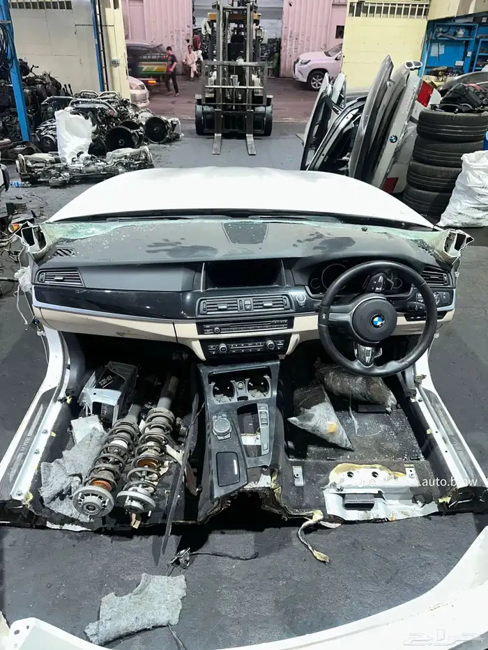 متوفر لدينا جميع قطع BMW لجميع الاصناف 1