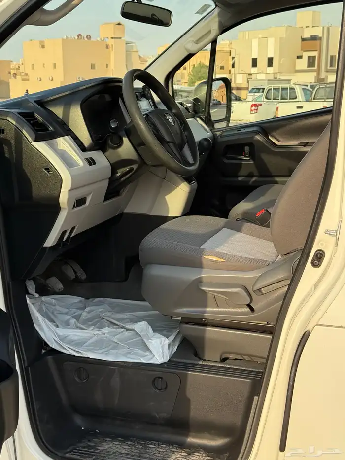 تويوتا هايس سقف عالي ديزل 2022 9