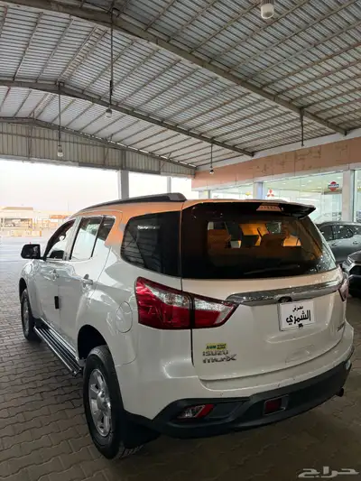 ايسوزو MUX 2019 6