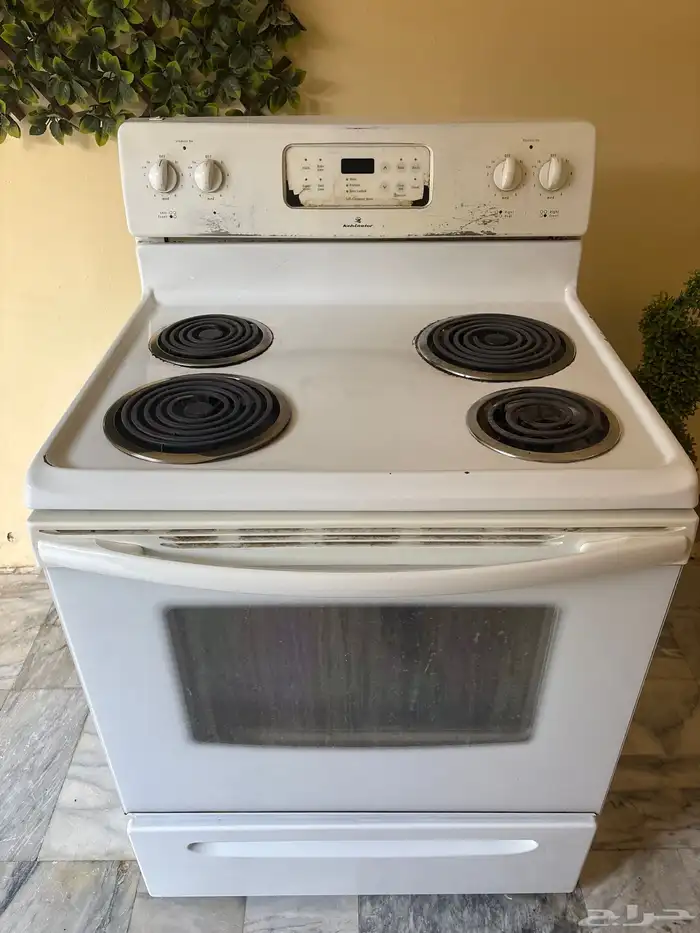 فرن كهربائي شركة kelvinator 4 عيون وفرن وشوايه 0