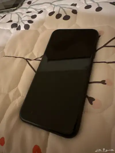 ايفون اكس ار أسود 64 جيجا 1
