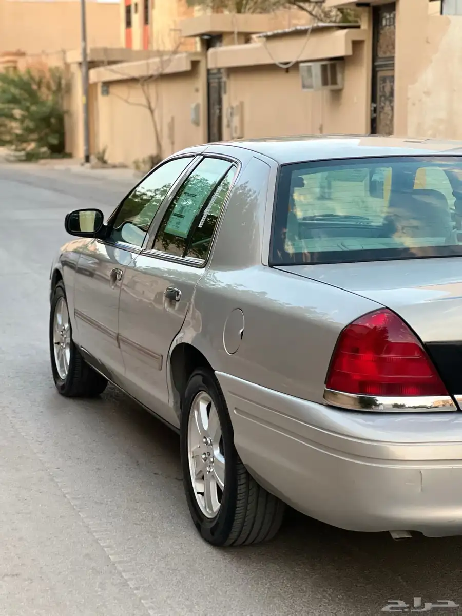 فورد فكتوريا index