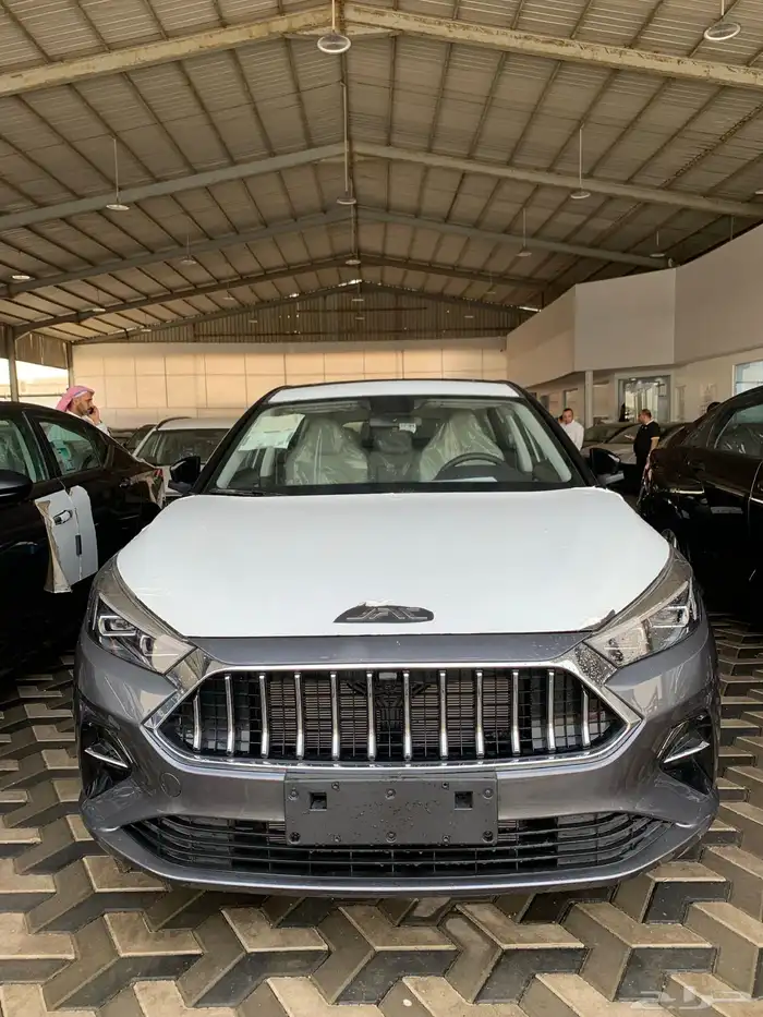 جاك J7 رمادى سقف اسود بها كل المواصفات و السعر خيالى 2
