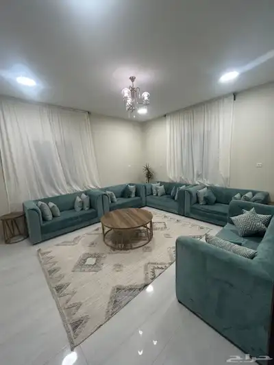 طقم كنب 11 شخص وطقم طاولات 5 قطع 3