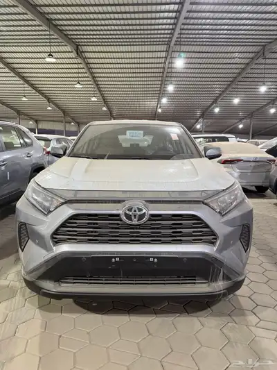 تويوتا راف فور LE 4x4 بنزين 2025 1