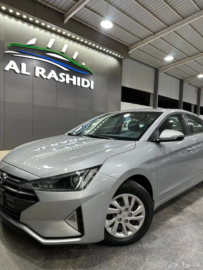 النترا 2020 فضي ستاندر لدى معرض(عبيد الرشيدي) 2