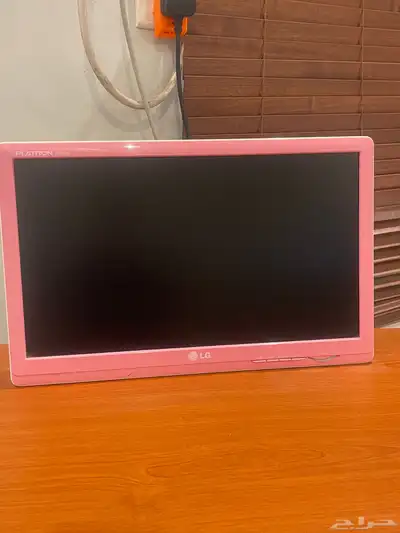كمبيوتر للبيع مع ملحقاته 4