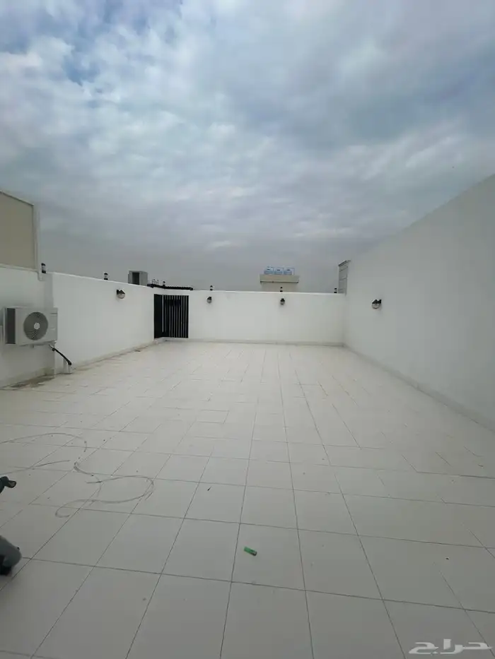 فلة دبلوكس بابها حي الصفا للبيع 26
