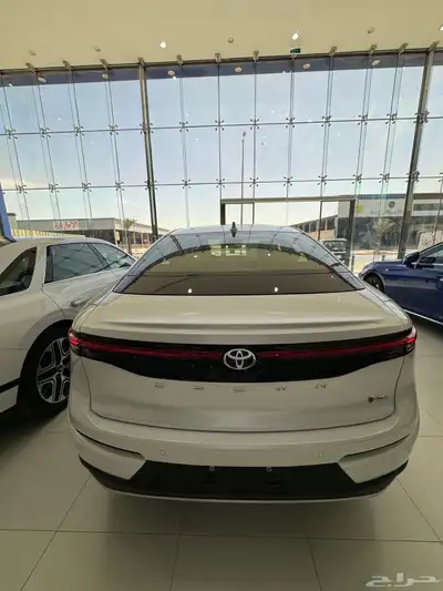 تويوتا كراون هايبرد بريميوم 2026 5