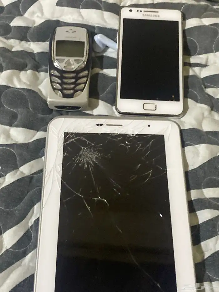 جوالات قديمه للبيع مستخدمه 1