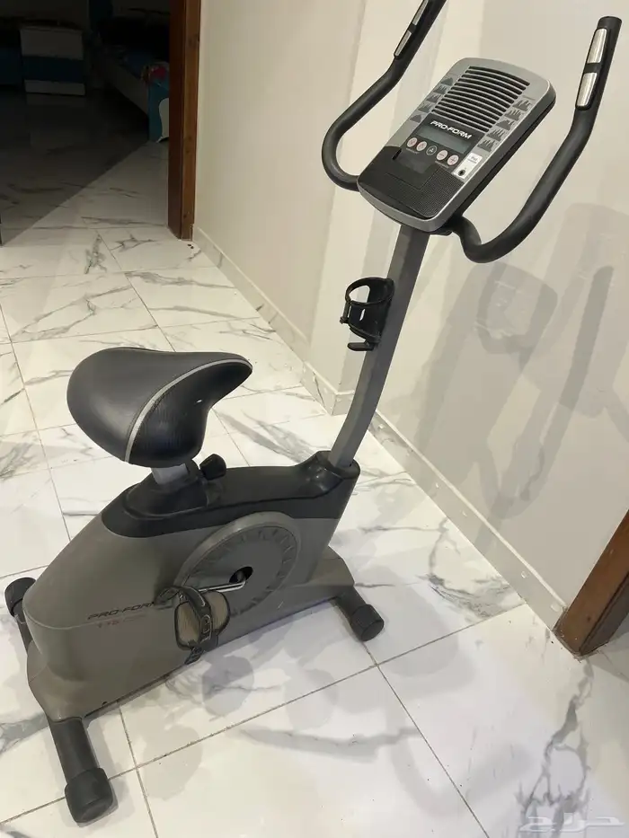 عجلة رياضية مزودة بمروحة 1