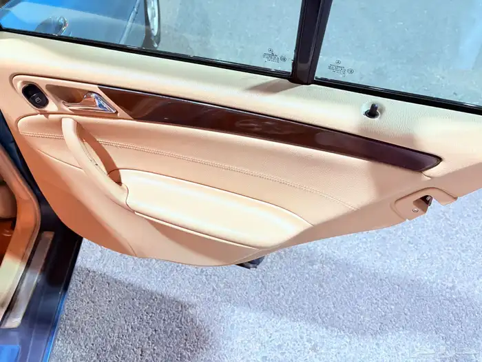 مرسيدس c200 2003 26