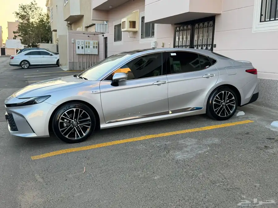 كامري 2025 LE hybrid تنازل من غير مقابل index