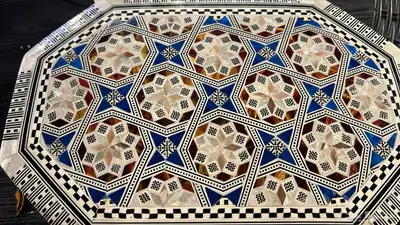 صندوق مرصع بالفضة 0