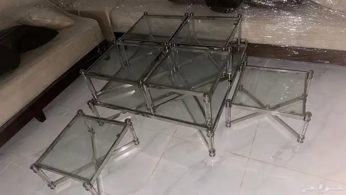 طاولات للبيع 0