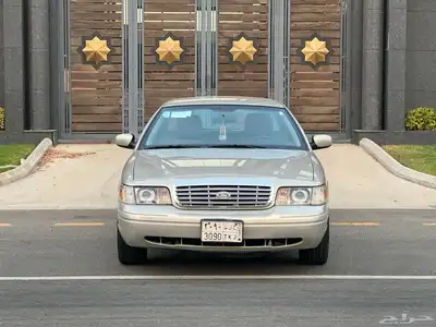 فورد فكتوريا 2011 6
