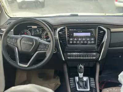ايسوزو MUX 2024 5