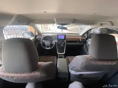 تويوتا انوفا 2.0 بنزين 2024 14