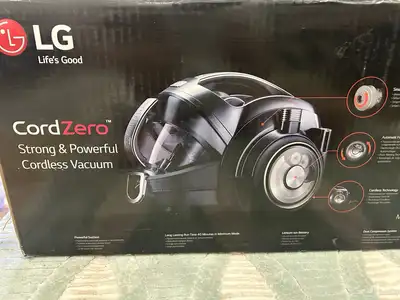مكنسه جديده بقراطيس الوكاله لم تستخدم المكنسه شحن من LG 0