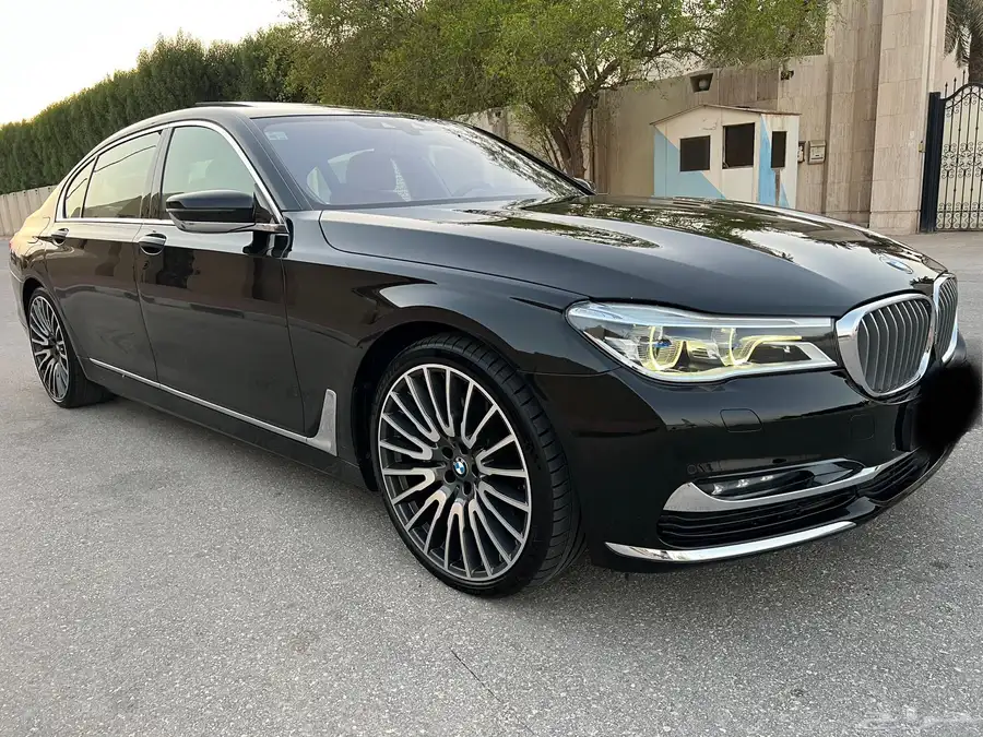 بي ام دبليو ( 750 LI )موديل 2016 مخزن صيانات وكاله شبه جديد index