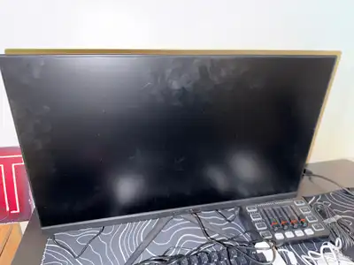 شاشة قيمنق جيمون جديده لها شهر 0