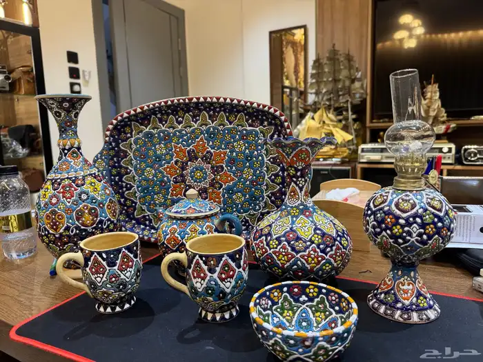 صناعة إيرانية يدوية من الفخار المزخرف 0