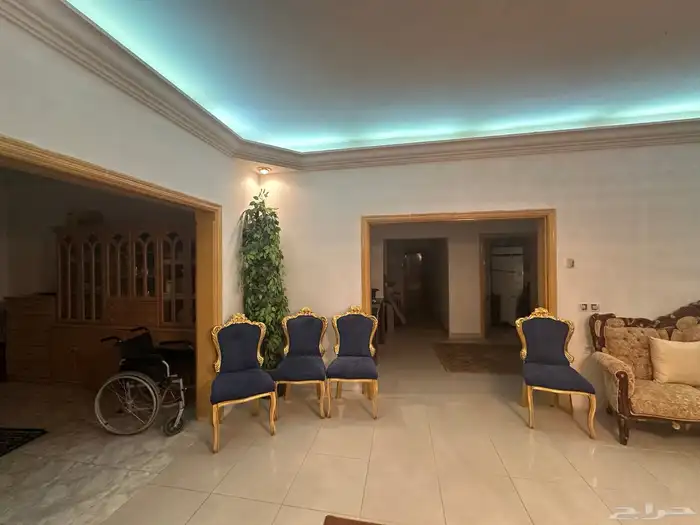 خمس مجالس للبيع 6