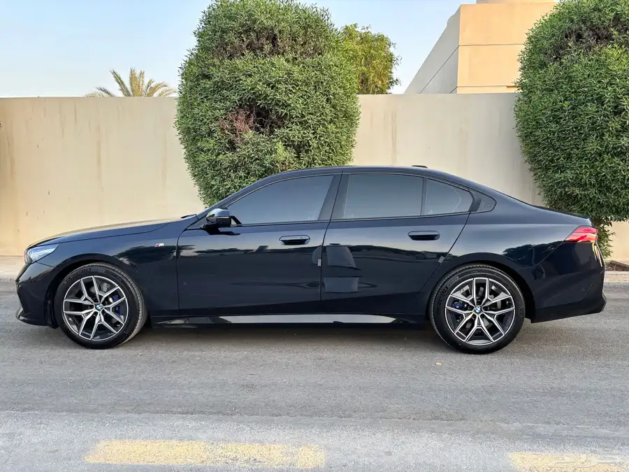 BMW 520i M KIT  موديل 2024 index