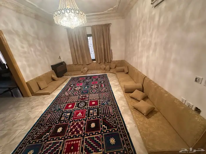 خمس مجالس للبيع 5
