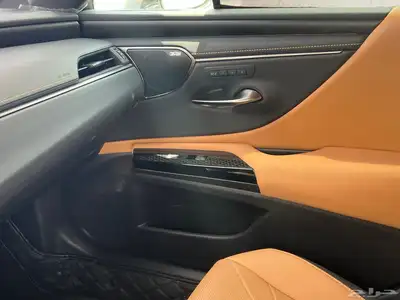 لكزس ES350 DD 2024 سعودي فل كامل بحالة الوكالة ممشى قليل 9