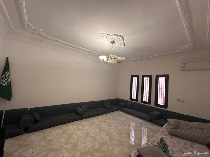 خمس مجالس للبيع 1
