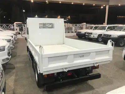 ايسوزو دينا 2025 قلاب 5 طن و 3 طن (مبيعات الشركات والمؤسسات 5